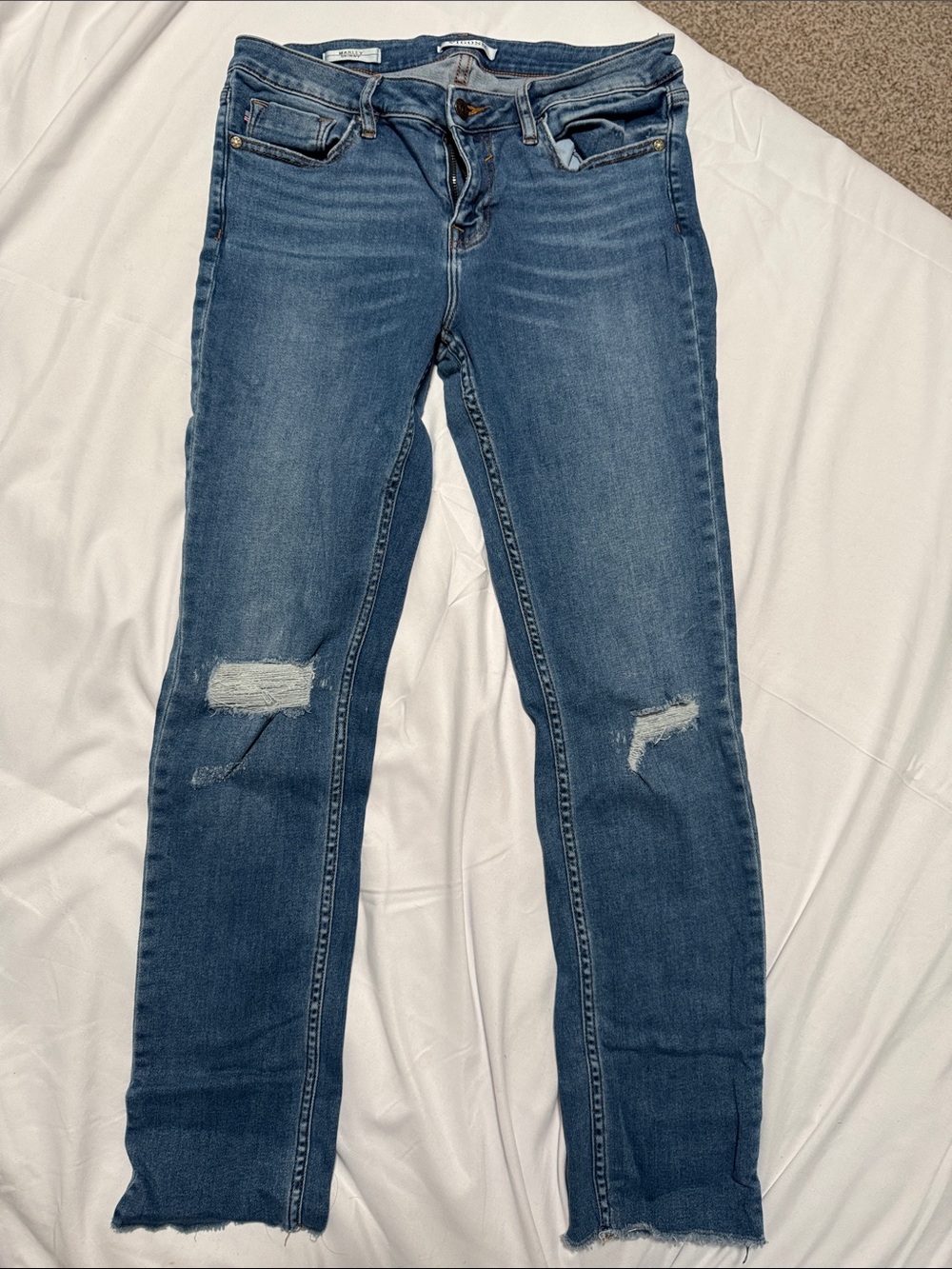 Vigoss Women's Marley Skinny Jeans Size 30 Blue with Knee Distress and Raw Hem